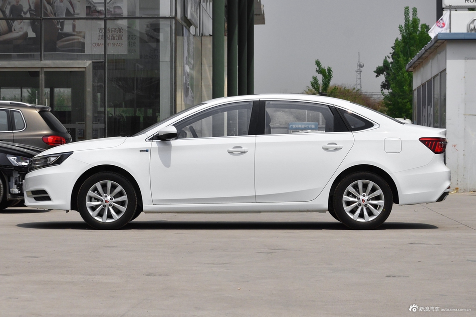 2017款荣威i6 1.5T手动豪华版20T