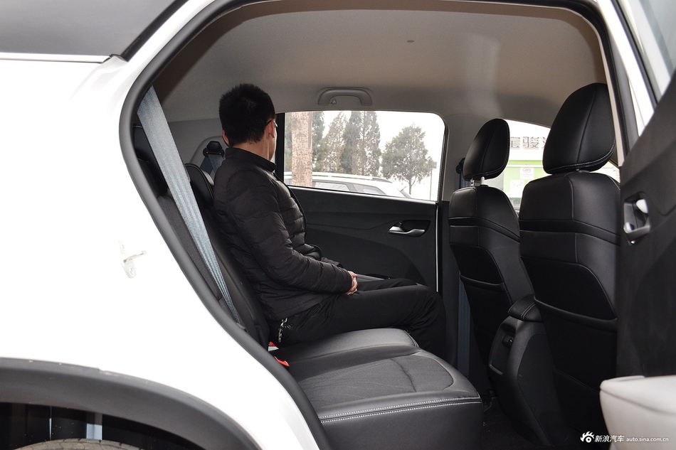 2017款宝骏510 1.5L手动时尚型