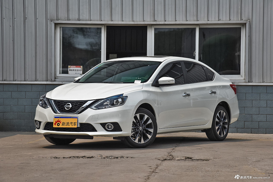 2016款轩逸1.8L自动XV智尊版 珠光白