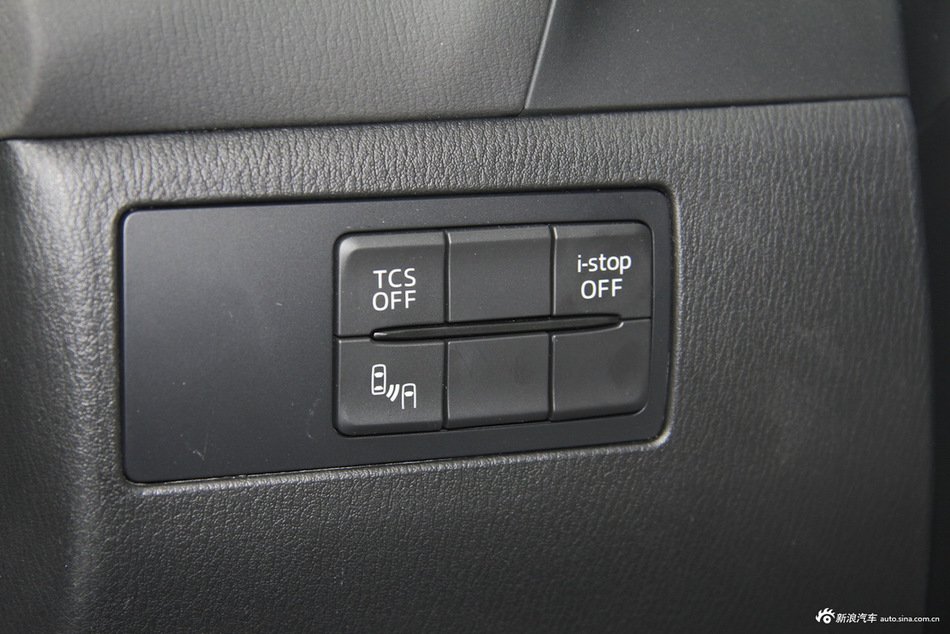 2016款马自达CX-4 2.0L自动两驱蓝天领先版