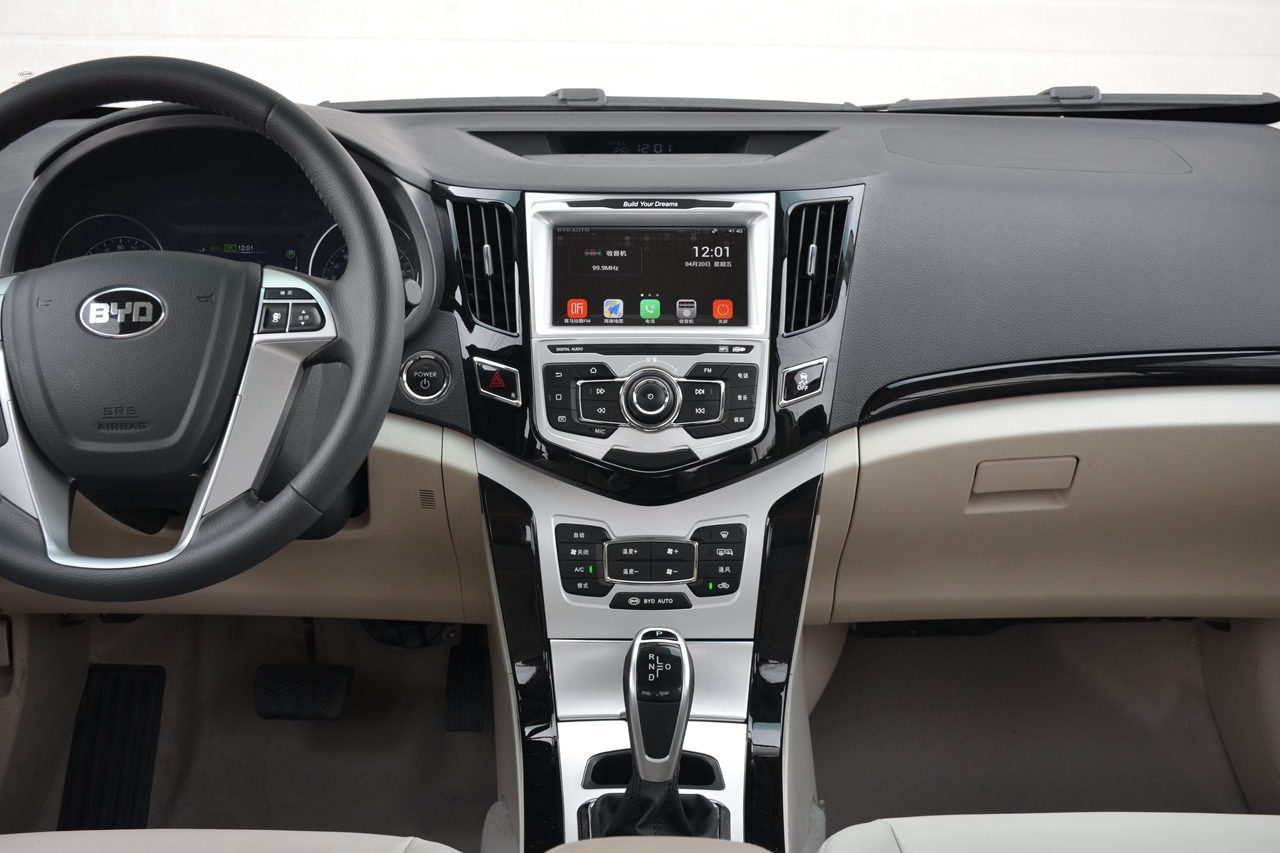 【比亚迪e5】2018款比亚迪e5 450 智联尊享型_综合图/外观图/内饰图