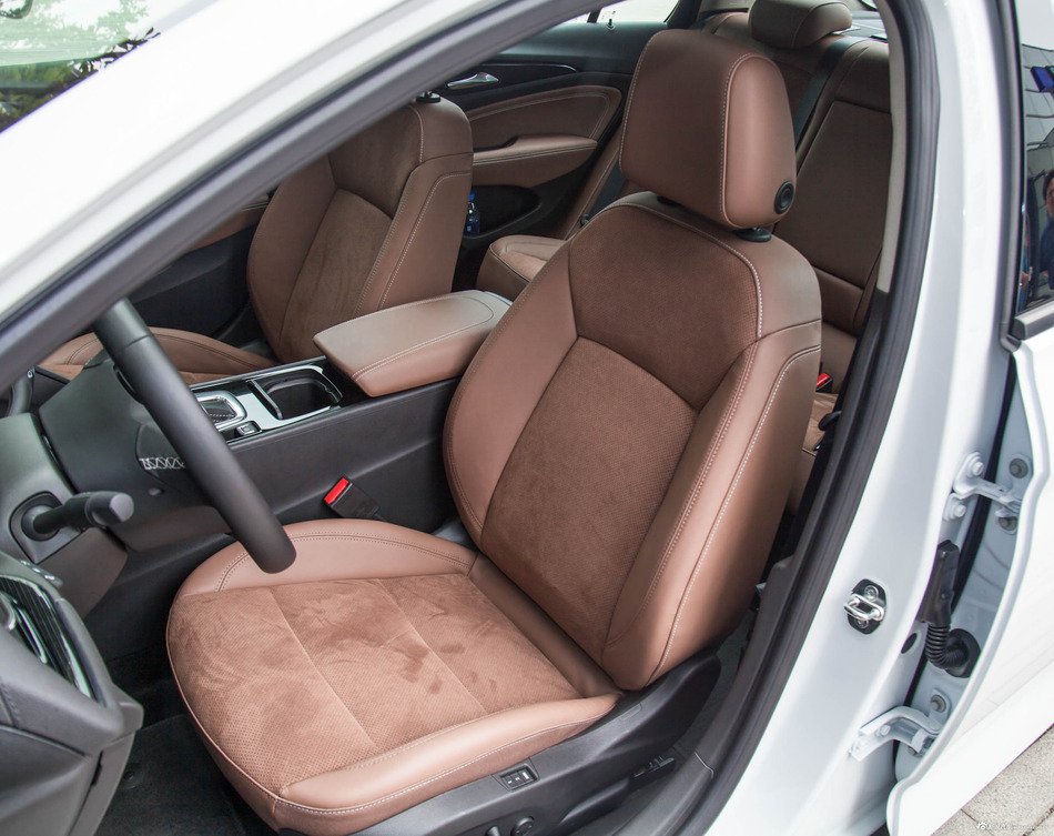 轴距加长／内外大变 实拍别克全新君威