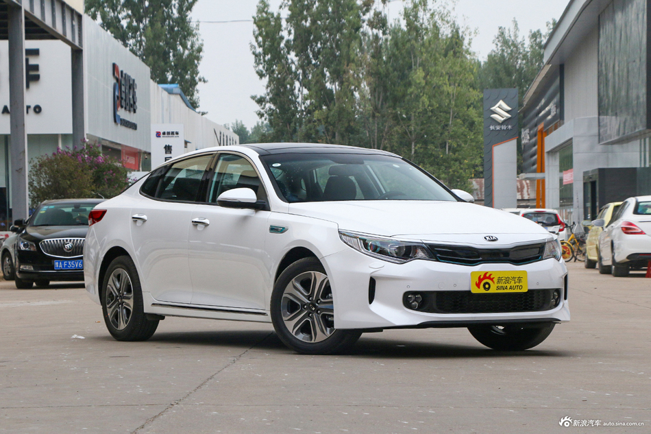 起亚k5新能源乌鲁木齐1758万起新车选它不会错