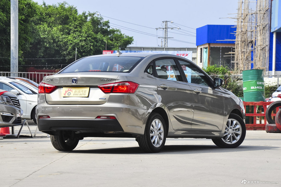 8月新浪报价长安汽车悦翔v7深圳516万起