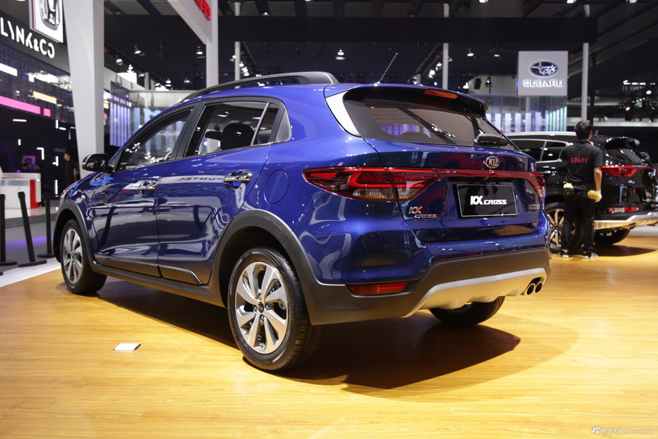 起亚kxcross北京701万起新车选它不会错