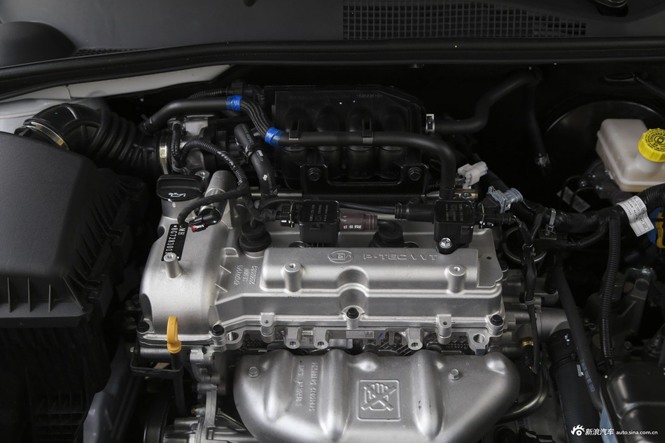 2016款宝骏310 1.2L手动豪华型