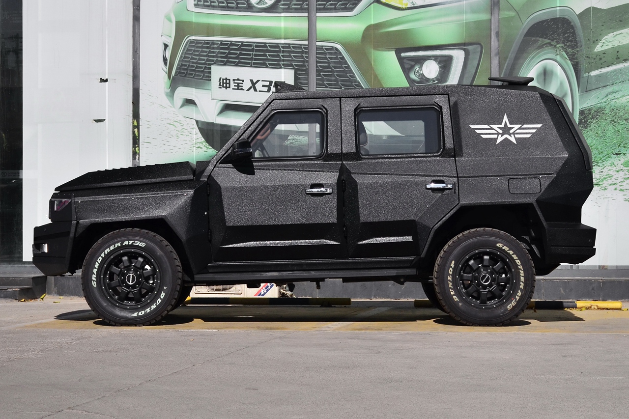 2017款北京bj80 2.3t捍卫者