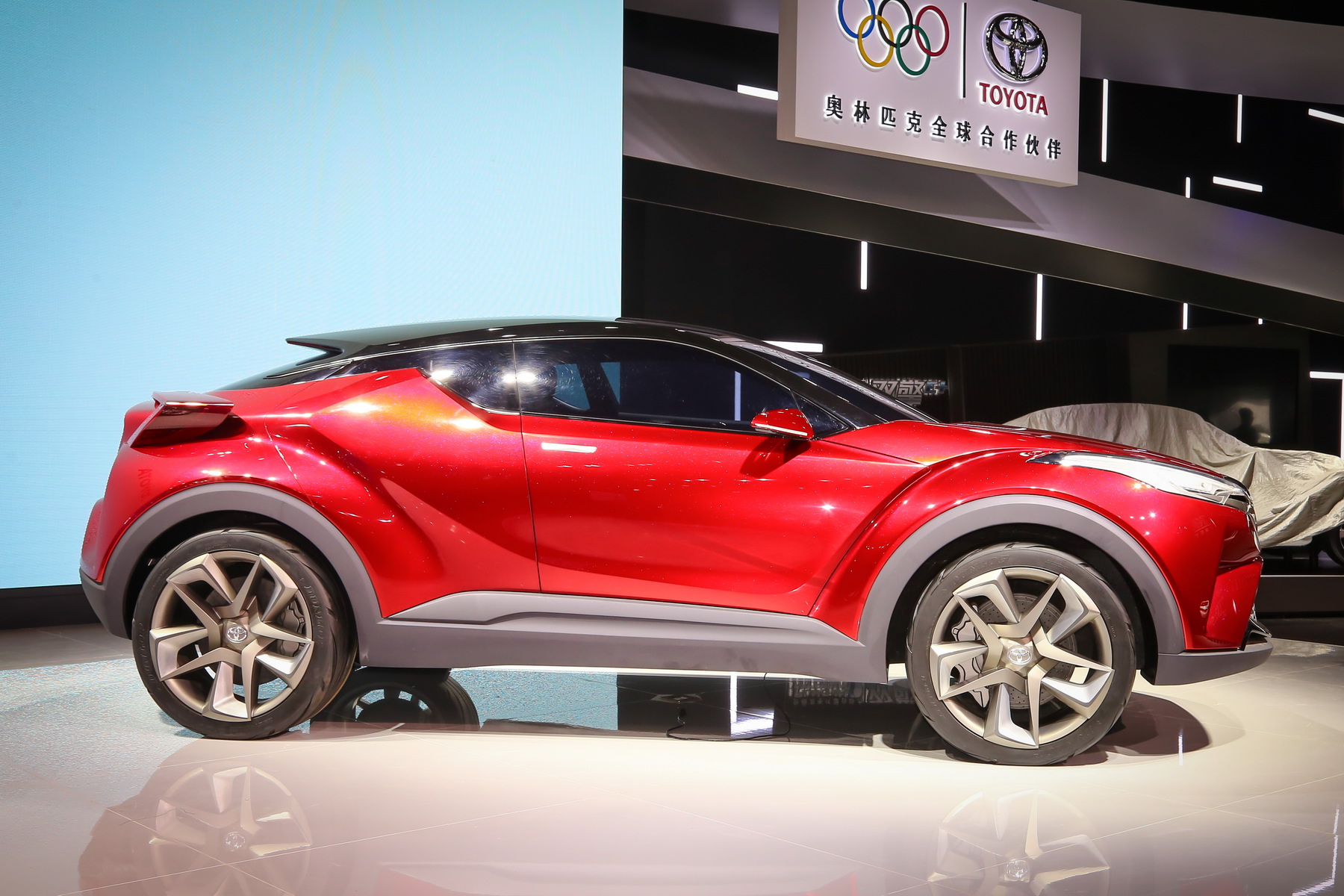 【丰巢way】丰巢way车展 - 新浪汽车