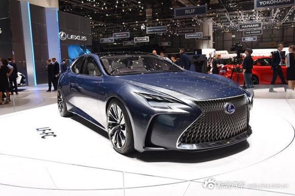 科技配置加身 新一代雷克萨斯LS谍照