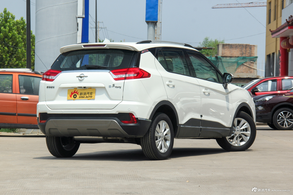 4月新车比价海马汽车海马s5青春版郑州92折起