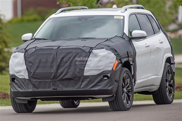 吉普新款大切诺基谍照曝光 前脸造型改变/或2017年底亮相