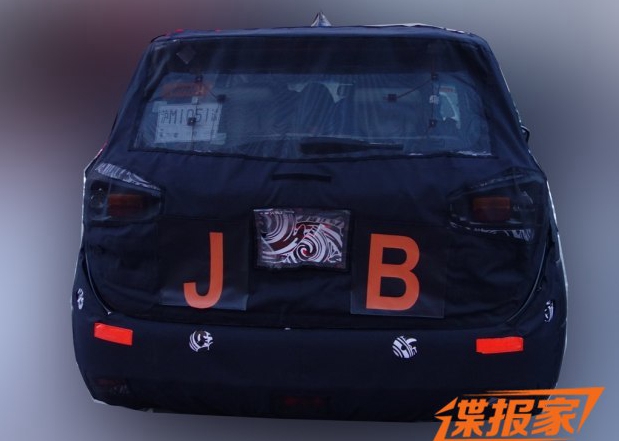 或对标途安L 疑似别克GL6国内谍照曝光 