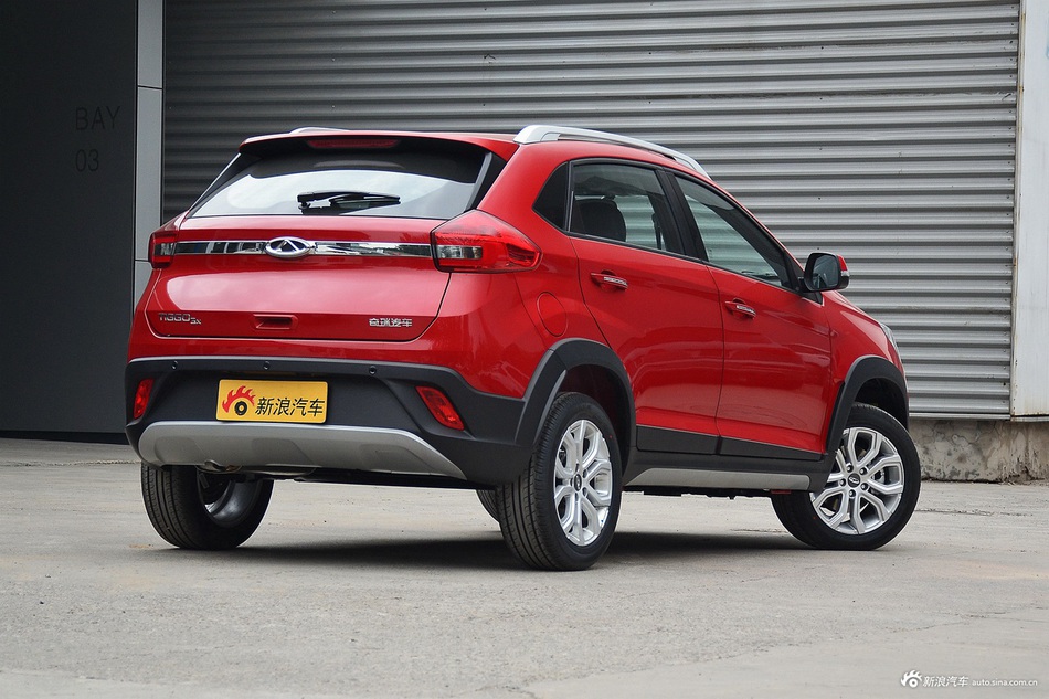 2017款瑞虎3X 1.5L手动版I 红色