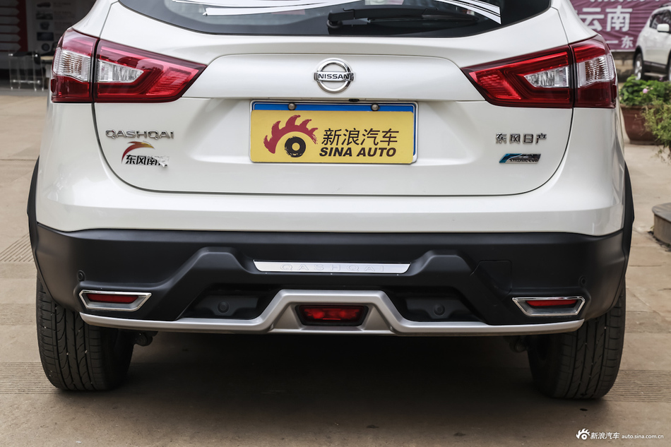 2016款逍客2.0L自动XV TOP旗舰版