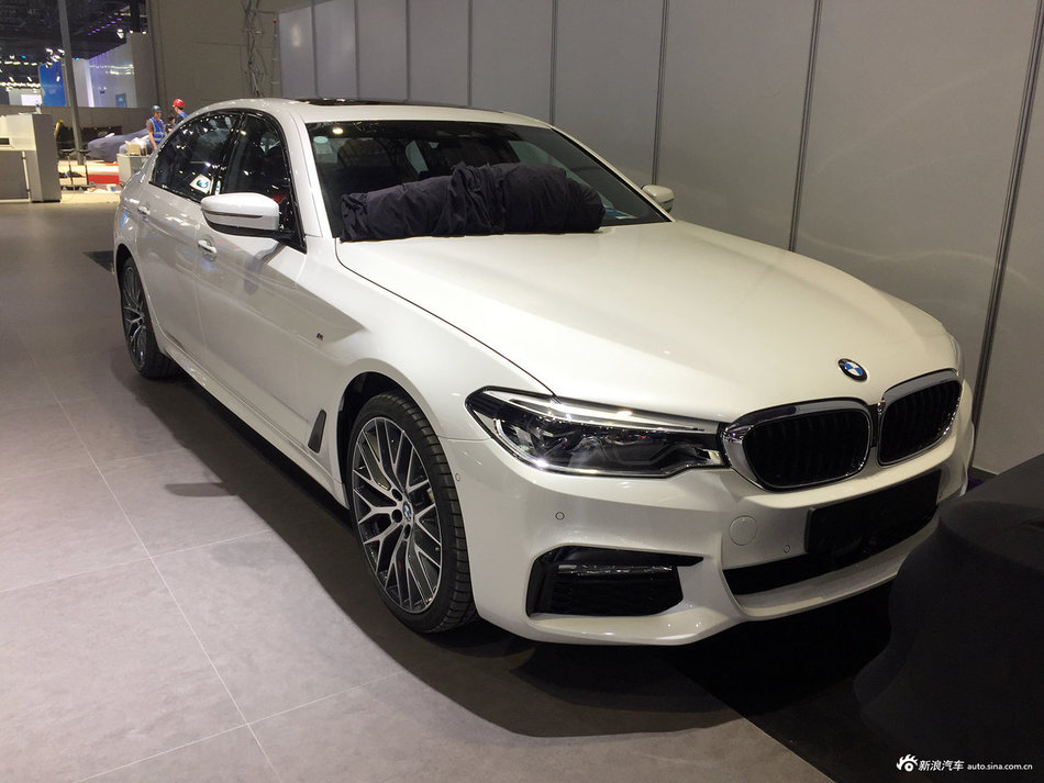 全新宝马5系长轴距
