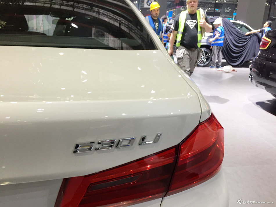 全新宝马5系长轴距