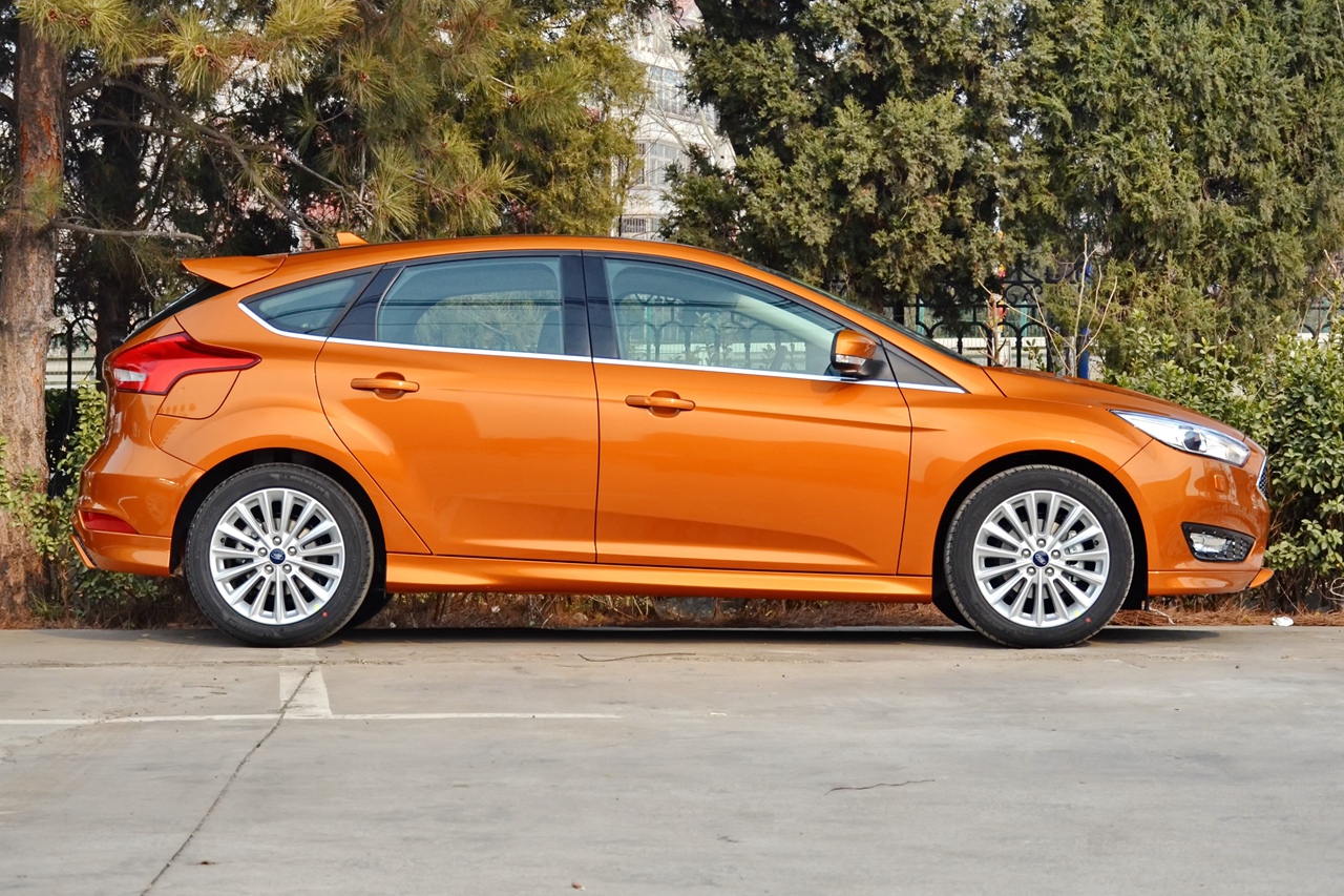 2018款福克斯两厢1