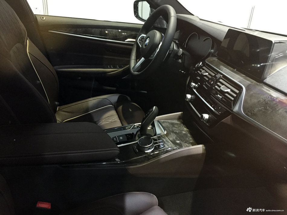 全新宝马5系长轴距