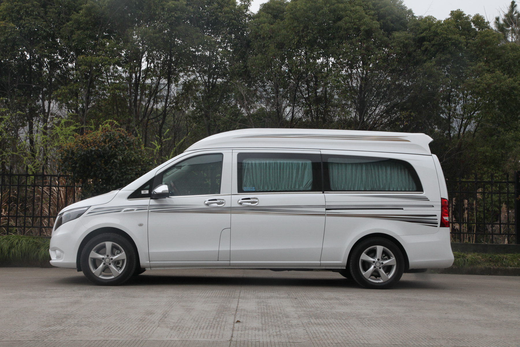 2017款新威霆高顶