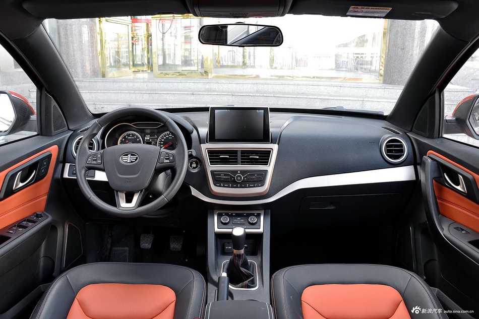 2017款奔腾X40 1.6L手动