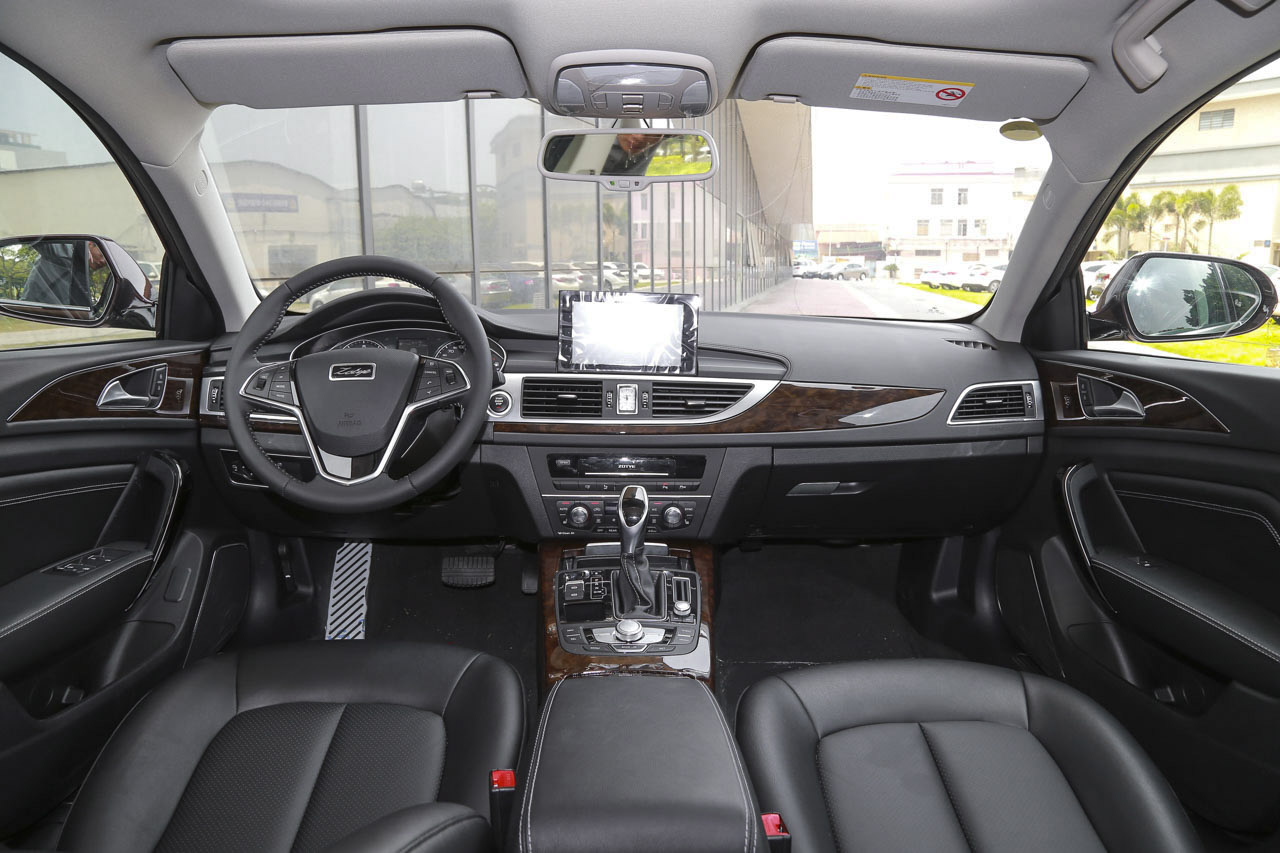 2016款众泰z700 1.8t自动dct尊贵型