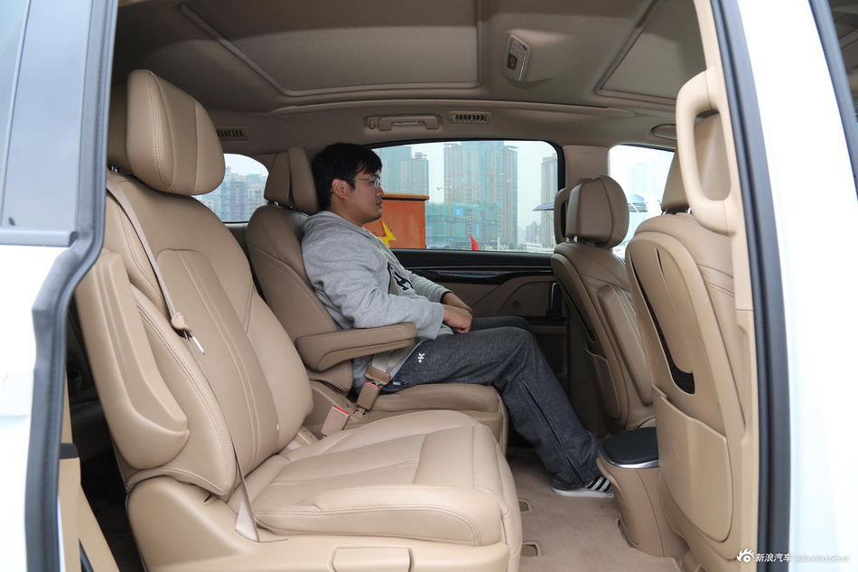 2017款GL8 2.0T自动豪华版