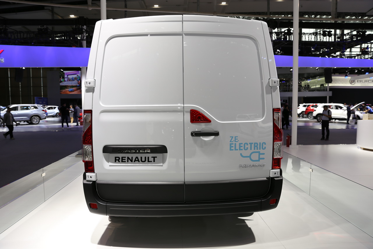 2018广州车展实拍:雷诺master