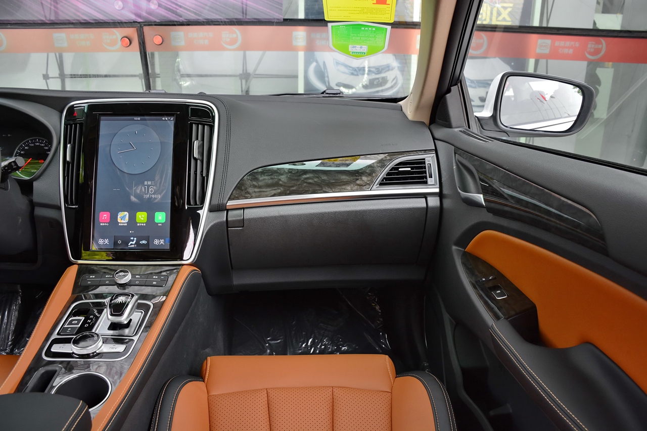 2017款比亚迪秦80 1.5t