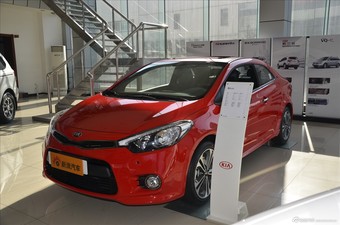 2014款起亚速迈到店实拍