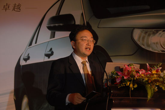 比亞迪汽車研究院項目經理F6主設計師任林致詞-F6主設計師任林 F6經高清圖片