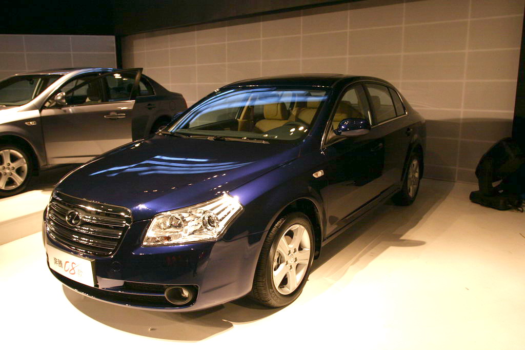 08款奔腾外观实拍图