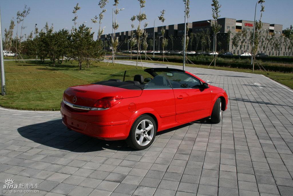 08款欧宝astra雅特敞篷跑车到店实拍图