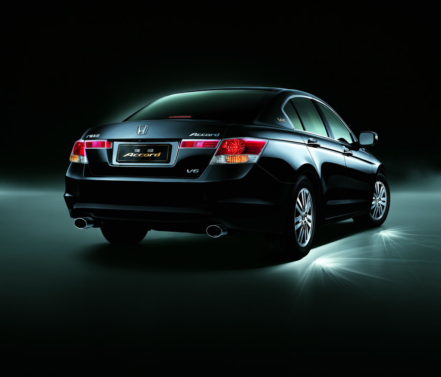 八代雅阁首次采用了本田最新的"高级兼容性设计(ace)"的车身结构技术