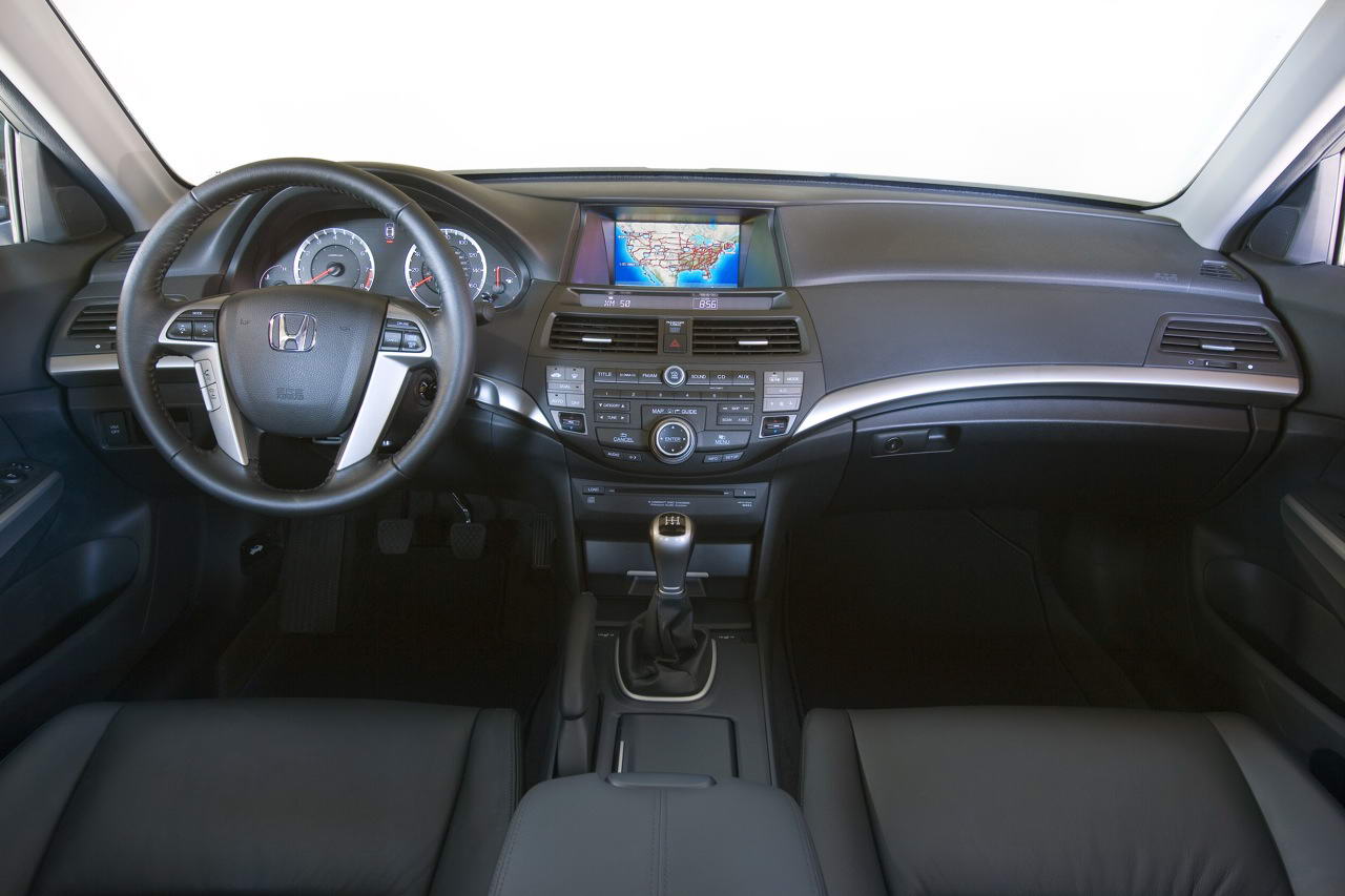 图片 本田第八代雅阁官方图片   北京时间2007年8月21日,本田正式发布