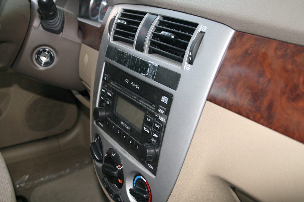 上海通用凯越旅行版中控台_凯越内饰图片35184_汽车图库_新浪汽车