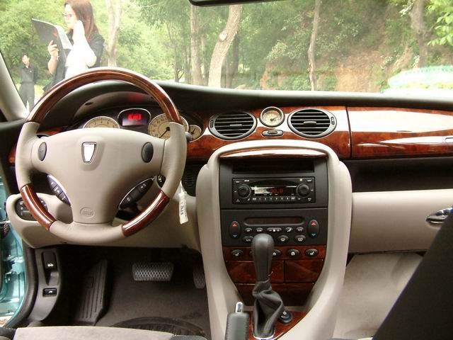 罗孚75内饰_罗孚75内饰图片125875_汽车图库_新浪汽车_新浪网