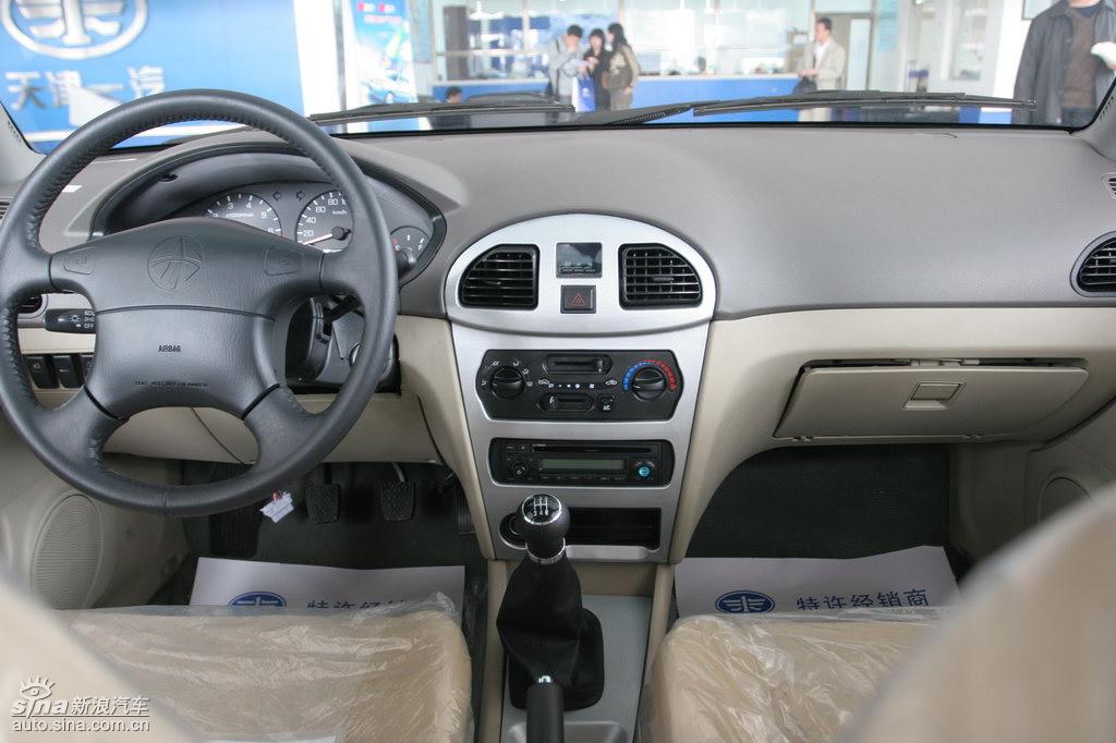 图为两厢n3 内饰及细节_夏利a 内饰图片16443_汽车图库_新浪汽车_新浪
