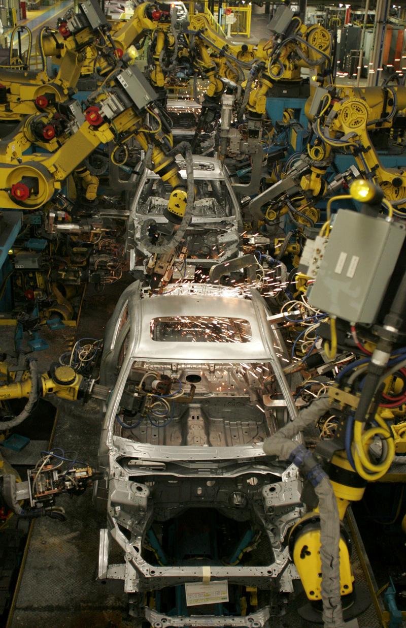 第八代雅阁生产线及工人