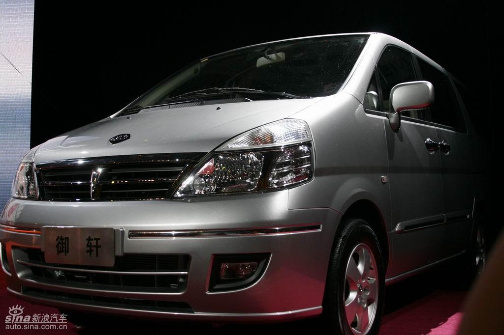 郑州日产御轩mpv