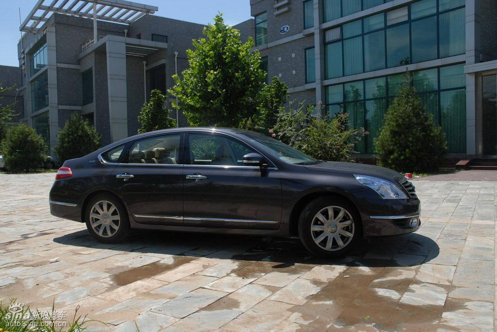 新天籁公爵系列3.5l至尊版外观