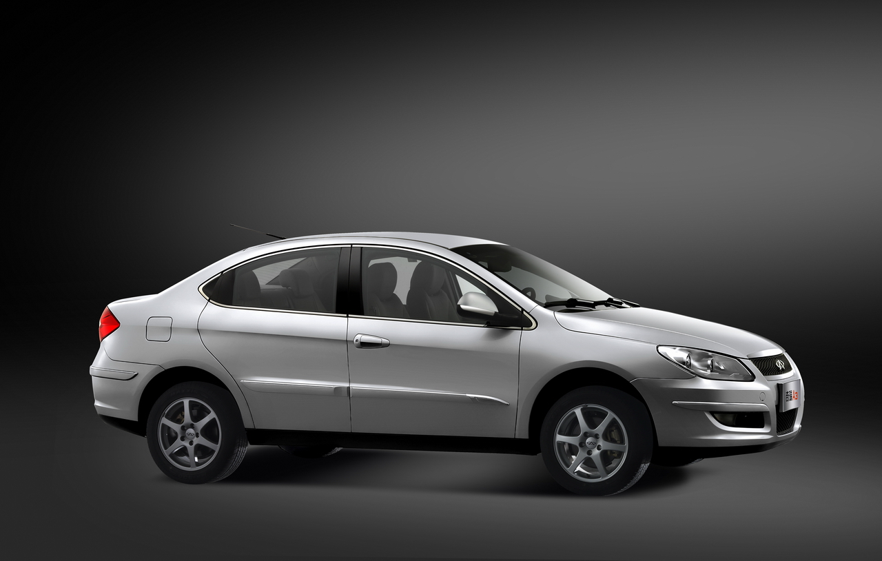 2010款奇瑞a3资料图