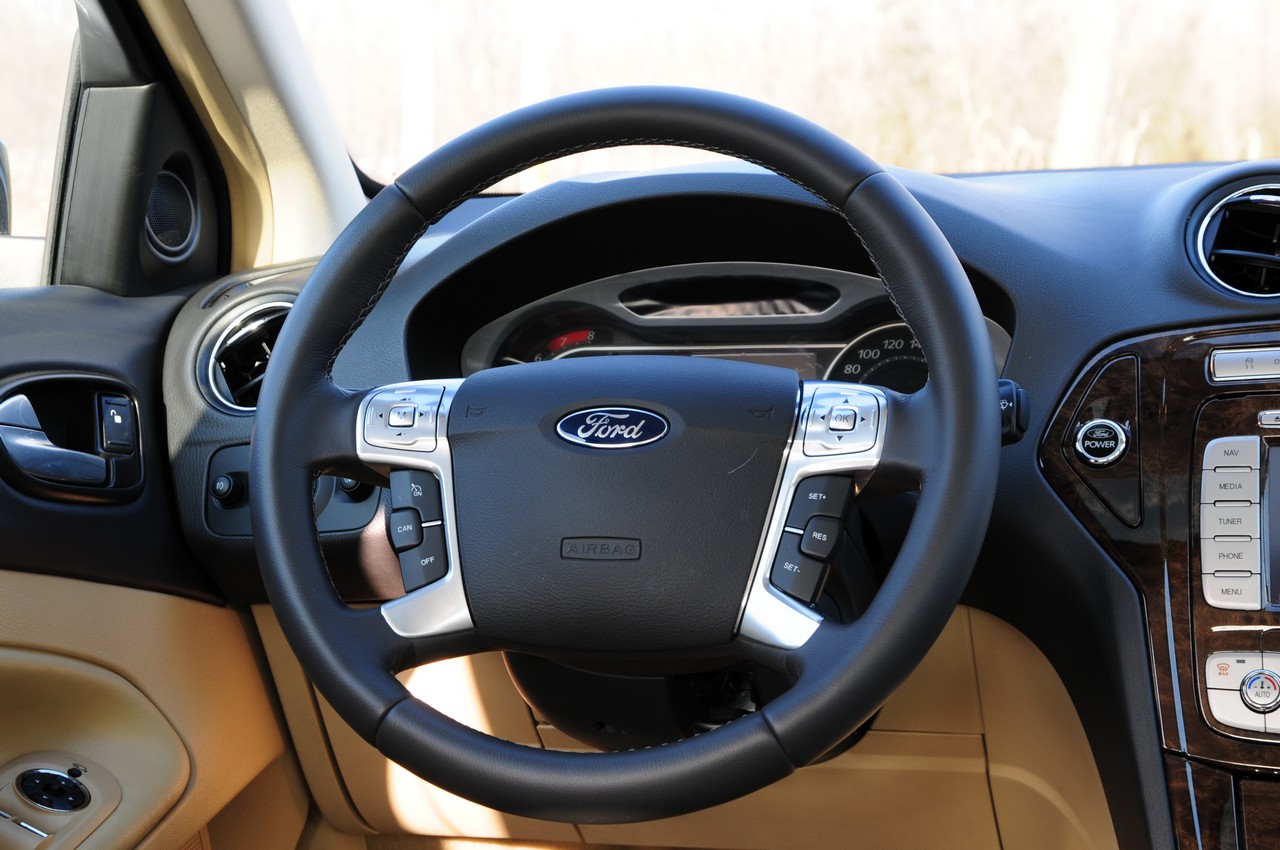 2010款蒙迪欧致胜致胜至尊型内饰_福特致胜内饰图片222314_汽车图库