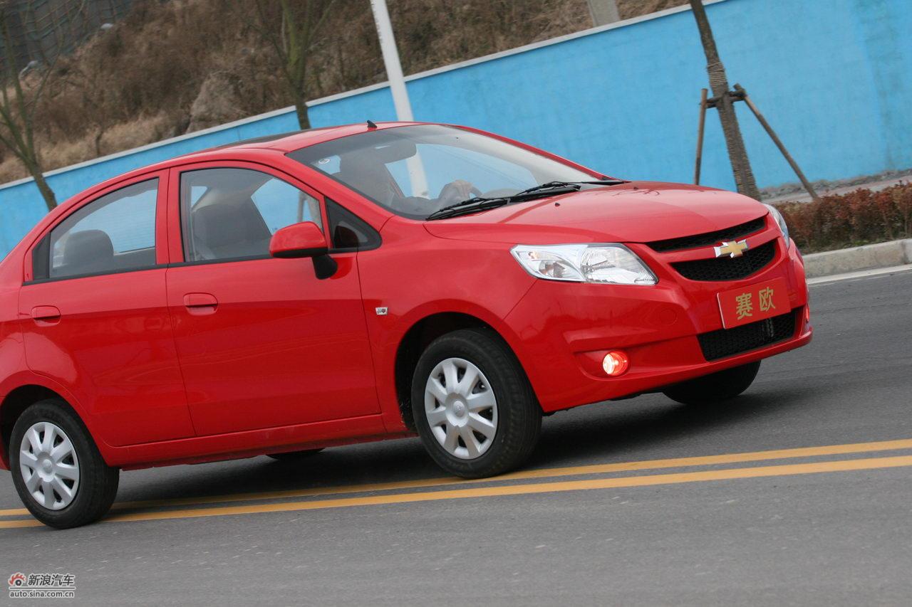 雪佛兰新赛欧1.4l优逸版绕桩