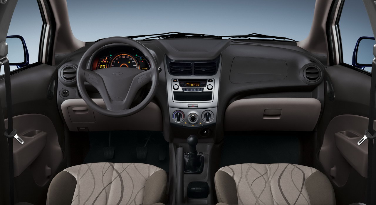 全新赛欧内饰及细节