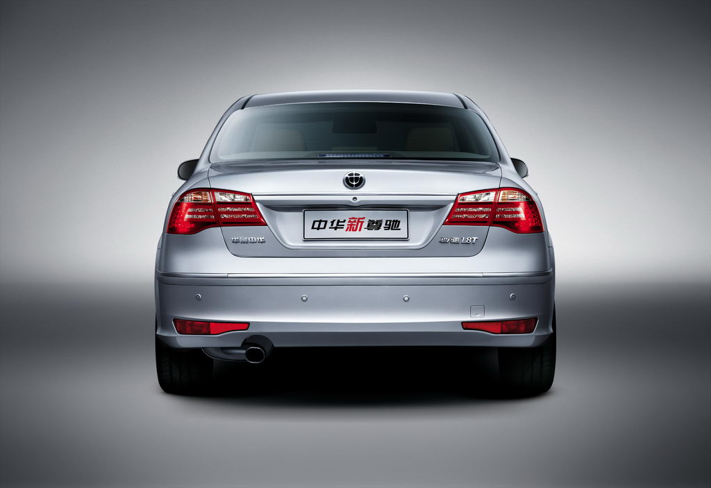 中华新尊驰外观及细节