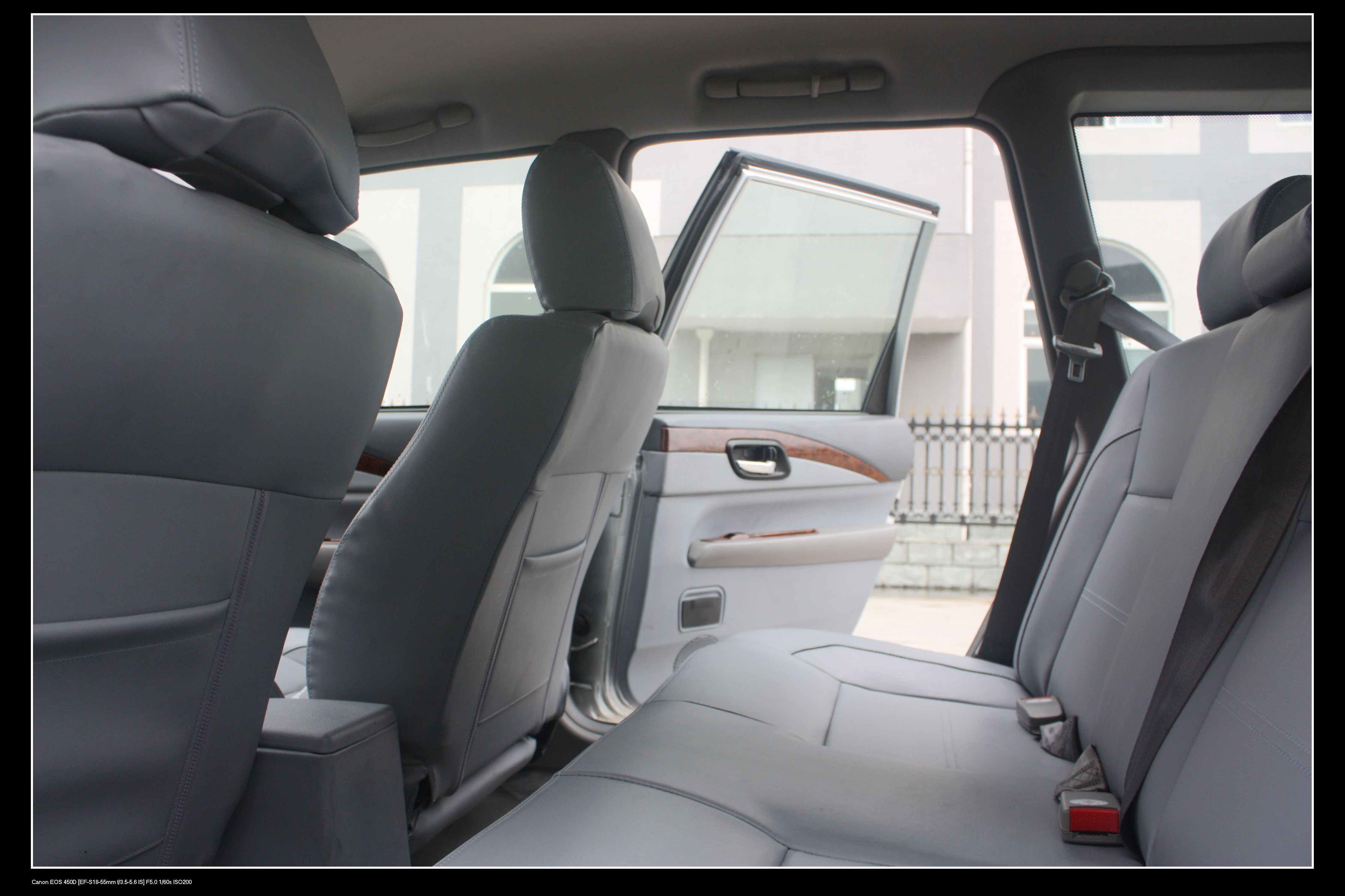 川汽野马f99官方图内饰_野马f99空间图片225807_汽车图库_新浪汽车