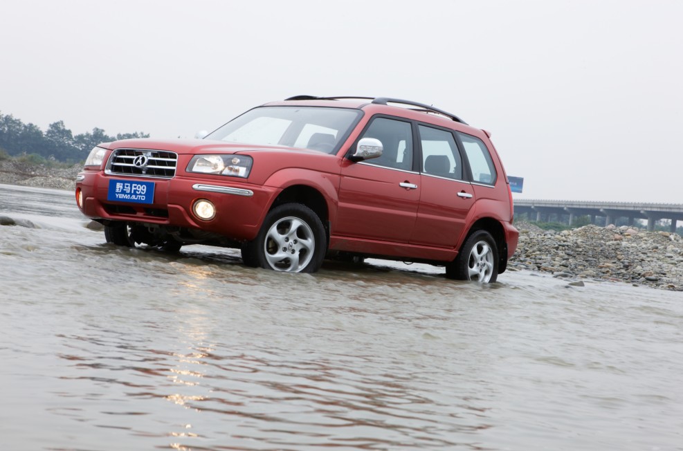 川汽野马f99官方图外观外景实拍