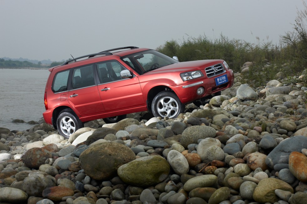 川汽野马f99官方图外观外景实拍