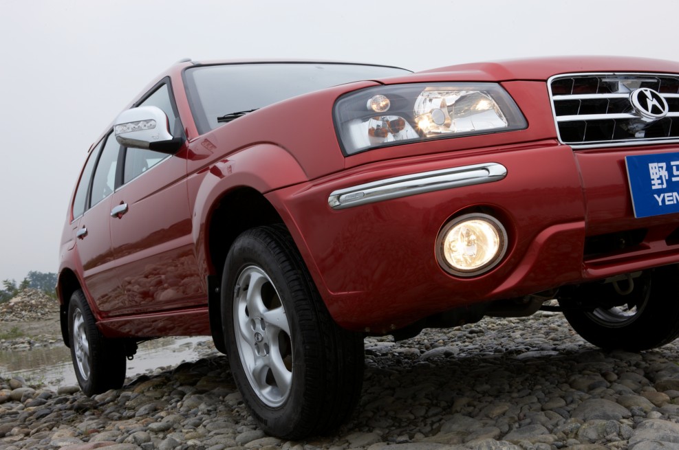 川汽野马f99官方图外观外景实拍