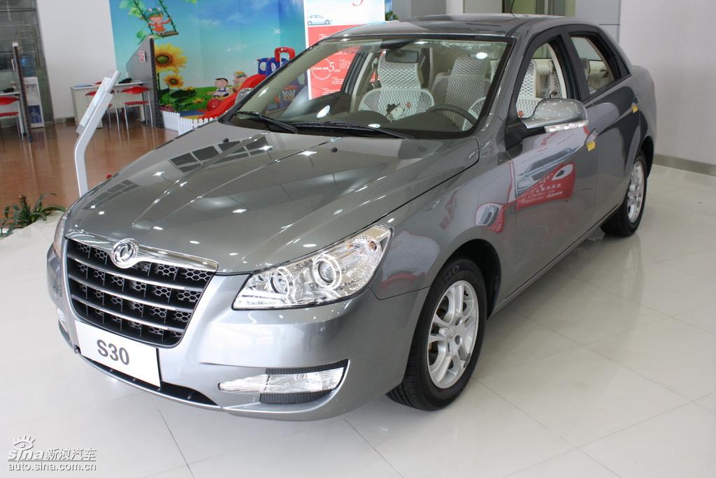 6月30日,东风新自主车型-风神s30正式下线.
